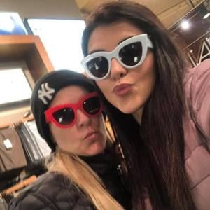 Meet your Posher, Alexia